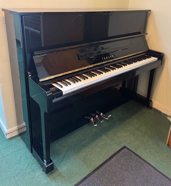 Yamaha U10BL